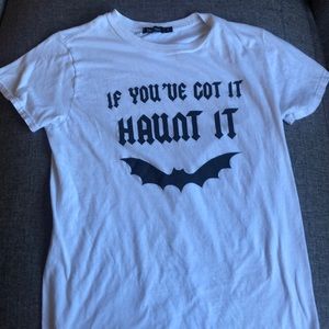 BooHoo If You’ve Got It Haunt It Bat Tee- Small